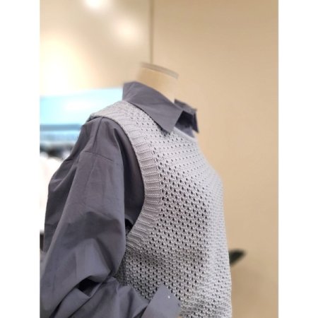 펀칭 니트 조끼 스카이블루