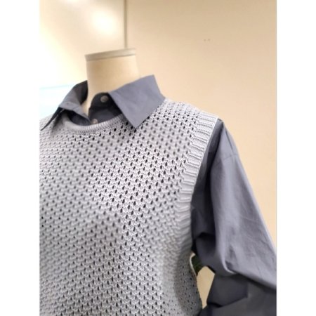 펀칭 니트 조끼 스카이블루