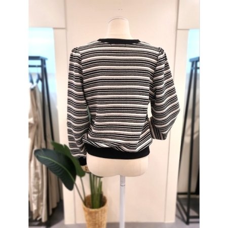 자가드 퍼프 스트라이프 티셔츠 블랙