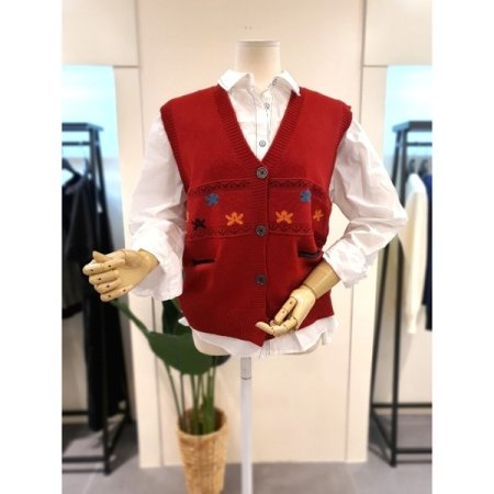 버튼 자카드 니트베스트 레드