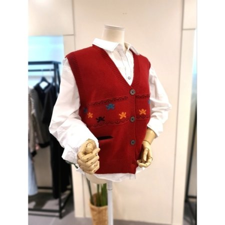 버튼 자카드 니트베스트 레드