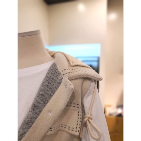 후드 탈부착 니트 조끼 크림