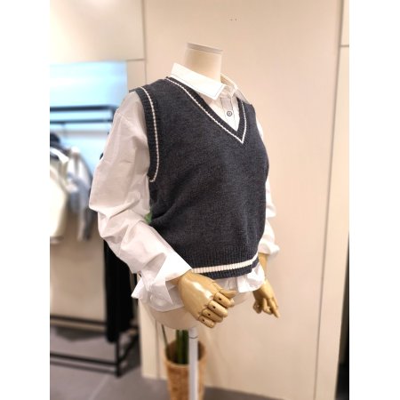 브이넥 배색 니트 조끼 아이보리