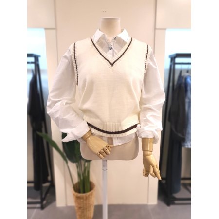 브이넥 배색 니트 조끼 아이보리