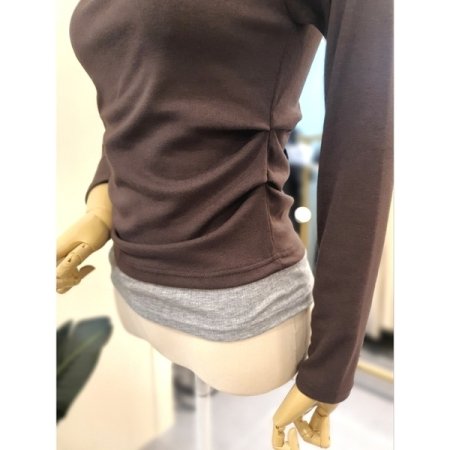 레이어드 이중 배색 티셔츠 브라운