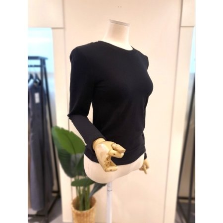 베이직 라운드넥 긴팔티 블랙