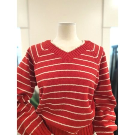 모카 V넥 스트라이프 니트 레드