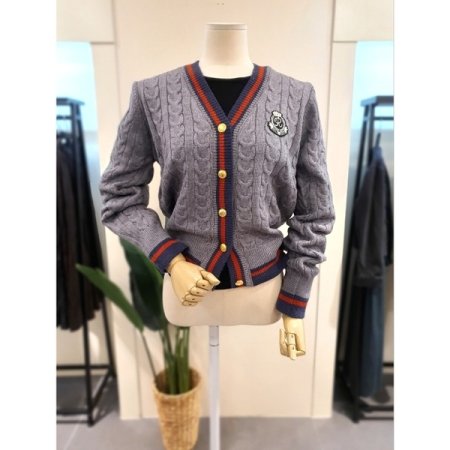 패치 배색 꽈배기 가디건 그레이