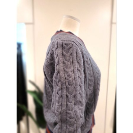 패치 배색 꽈배기 가디건 그레이