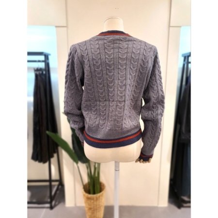 패치 배색 꽈배기 가디건 그레이