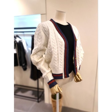 패치 꽈배기 니트 가디건 아이보리