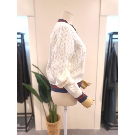 패치 꽈배기 니트 가디건 아이보리