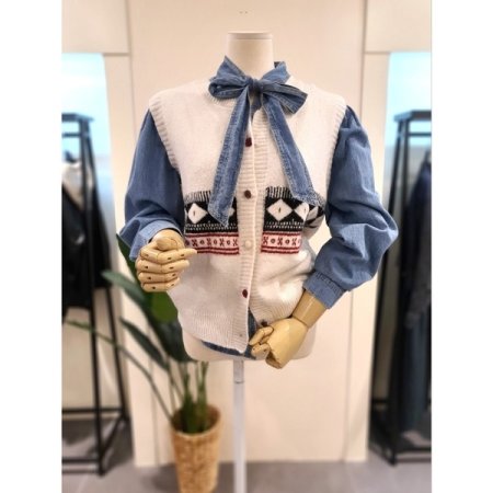 버튼 패턴 니트 조끼 아이보리