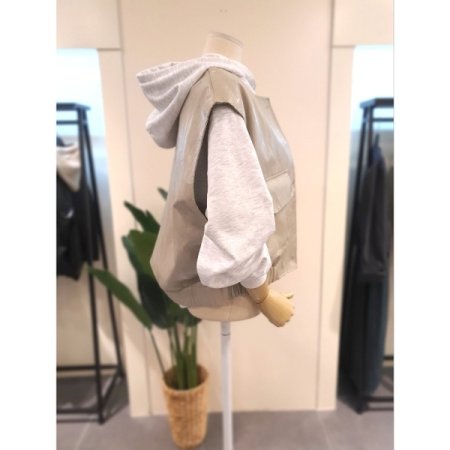 에코 빅포켓 가죽 베스트 라이트베이지