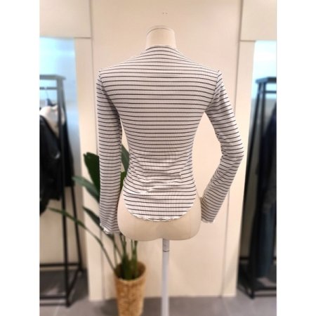 둥근밑단 스트라이프 물결티셔츠 아이보