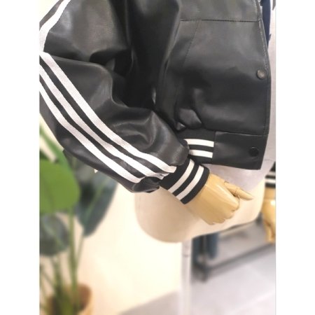 바시티 레더 점퍼 블랙