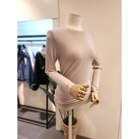 찰떡 라운드넥 긴팔 티셔츠 베이지