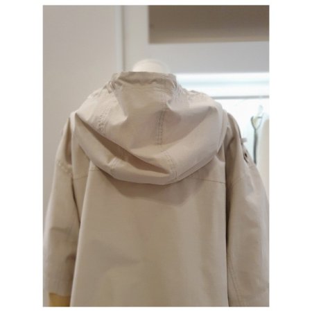 하프슬리브후드점퍼