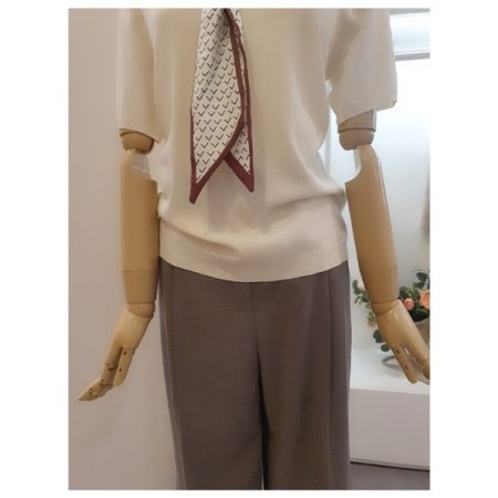 스카프카라니트