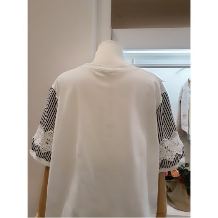 라운드루즈핏티셔츠