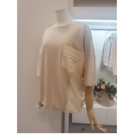 라운드루즈핏티셔츠