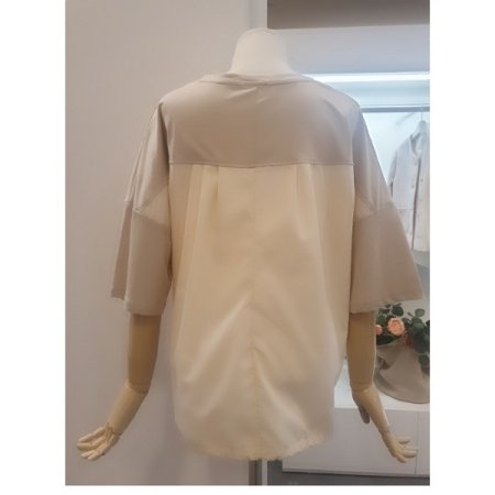 라운드루즈핏티셔츠