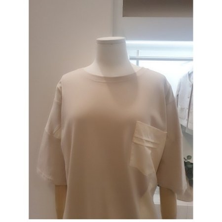 라운드루즈핏티셔츠