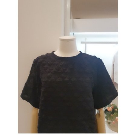 라운드넥티셔츠