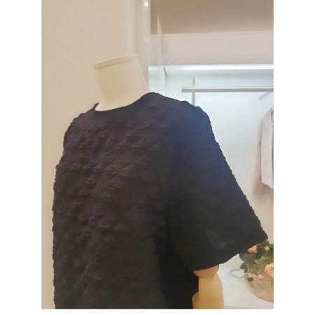 라운드넥티셔츠