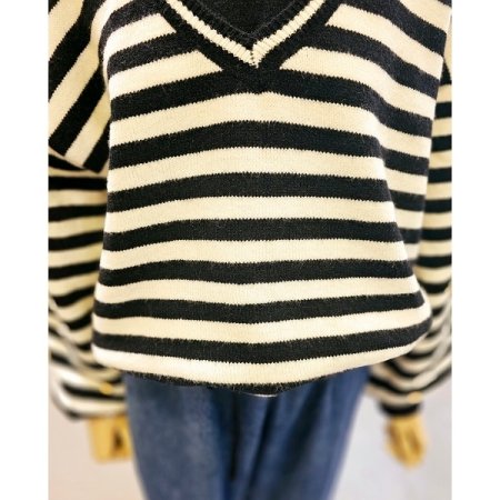 스트라이프스트링니트