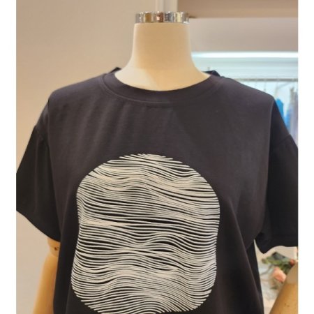 뒷 지퍼 프린팅 티셔츠