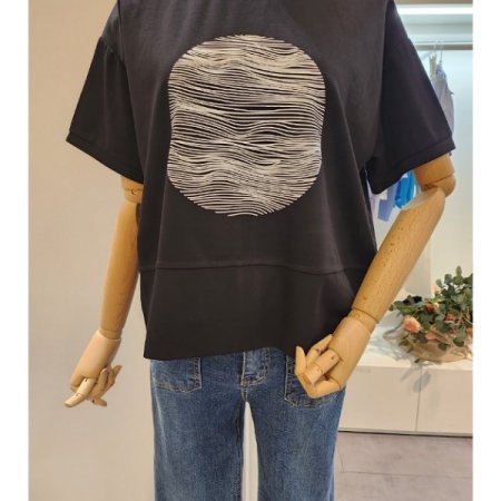 뒷 지퍼 프린팅 티셔츠