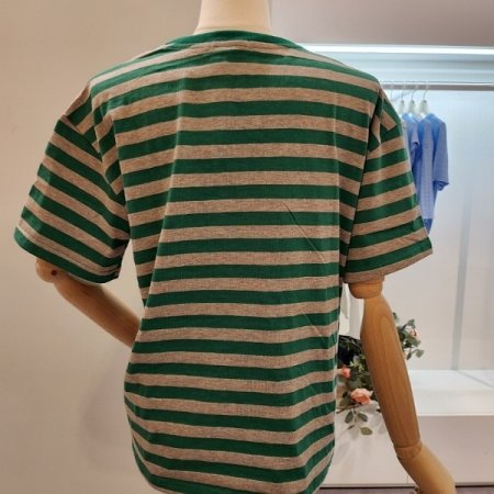 라운드넥 줄무늬 반팔 티셔츠