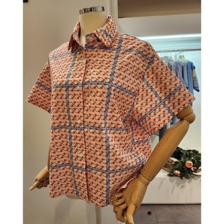 동그라미 패턴 카라 셔츠