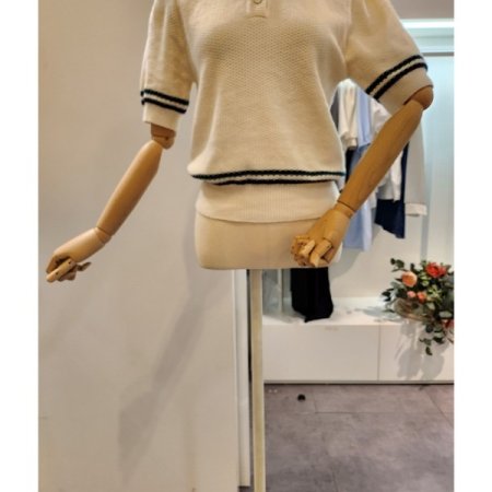 쓰리버튼 카라 니트