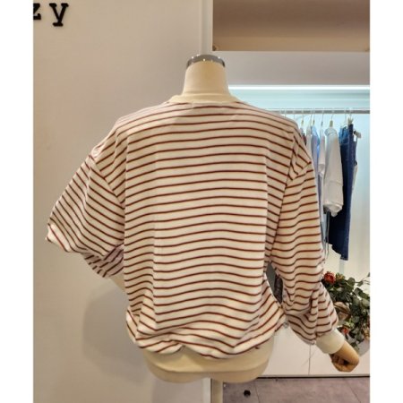 줄무늬 로고 맨투맨 티셔츠