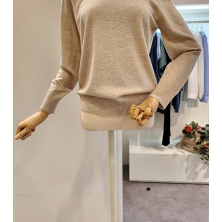 라운드넥 무지 긴팔 니트