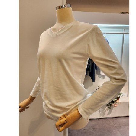 브이넥 긴팔 티셔츠
