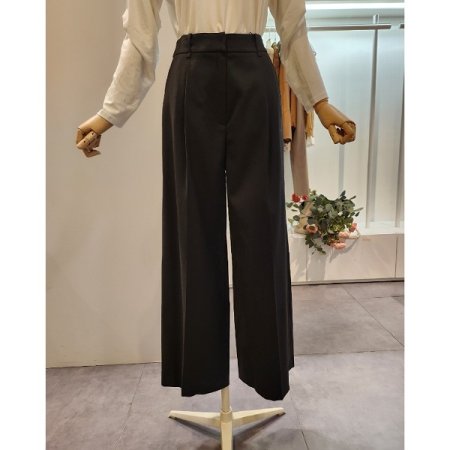 핀턱 와이드핏 슬랙스