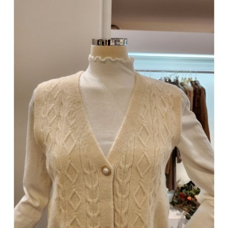 진주 단추 니트 조끼