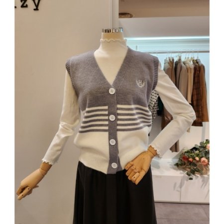 로고 스트라이프 배색 니트 조끼