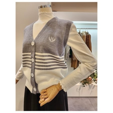 로고 스트라이프 배색 니트 조끼