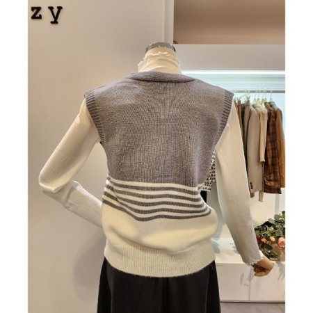 로고 스트라이프 배색 니트 조끼