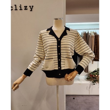 네모 패턴 배색 카라 가디건