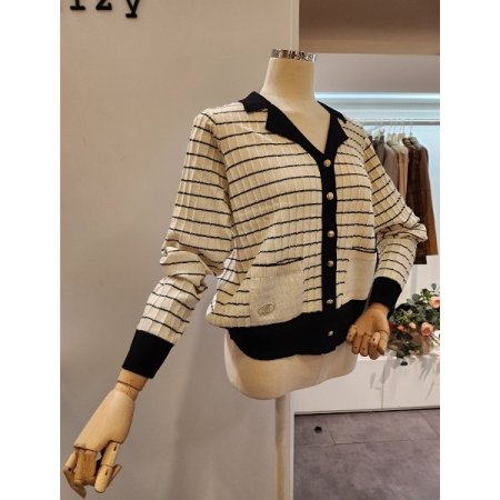 네모 패턴 배색 카라 가디건