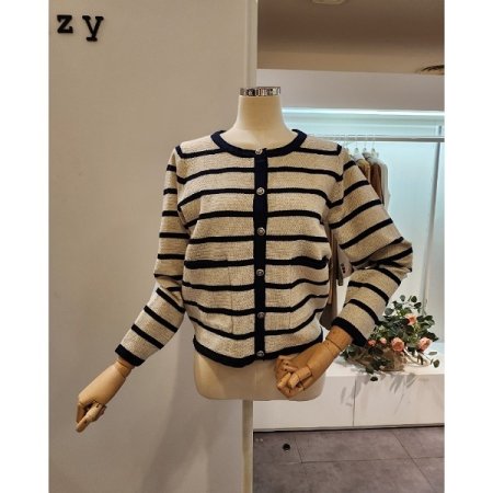 메탈 스트라이프 라운드넥 가디건