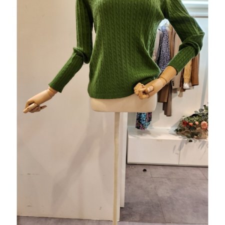 브이넥 미니 꽈배기 니트