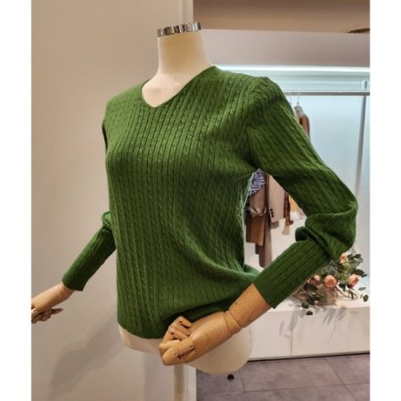 브이넥 미니 꽈배기 니트