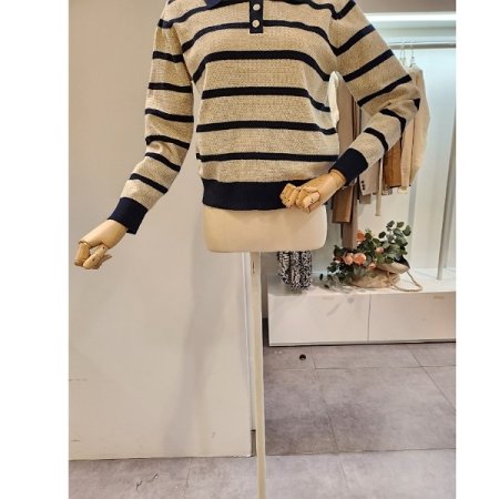 쓰리단추 스트라이프 니트