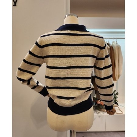 쓰리단추 스트라이프 니트